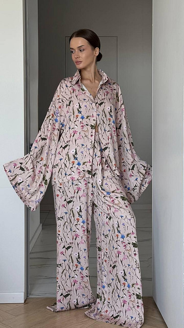 Жіночий костюм у піжамному стилі Квітковий принт і рослинні візерунки L-XL Харків - фото 5