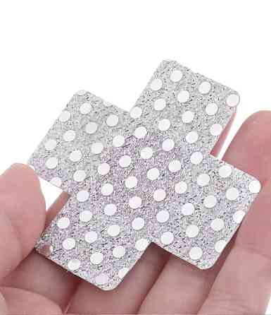 Наклейки на груди "Хрести" з паєтками, колір білий, розмір хрестика 6,5*6,5 см Київ