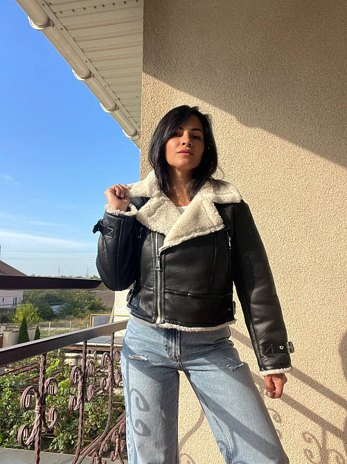 Дублянка жіноча Aftf Basic 2418 косуха укорочена блискавка біле хутро чорна, чорний, M Київ - фото 9