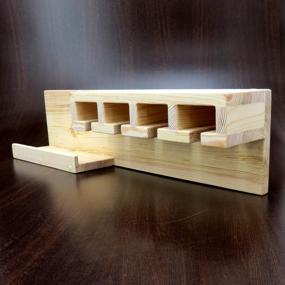 Настенная винная полка 