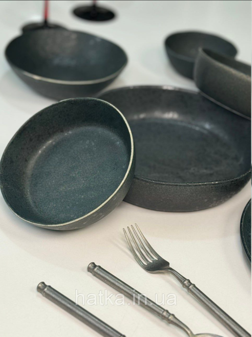 Тарілка глибока салатник чорна  кераміка 16*4,5 см "Шайні-дот" 101-0415 для дому та ресторанів Київ - фото 1