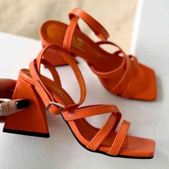 LIRIO Яскраві босоніжки жіночі помаранчеві, натуральна шкіра літні на стійких підборах LIRIO L0 Коломия