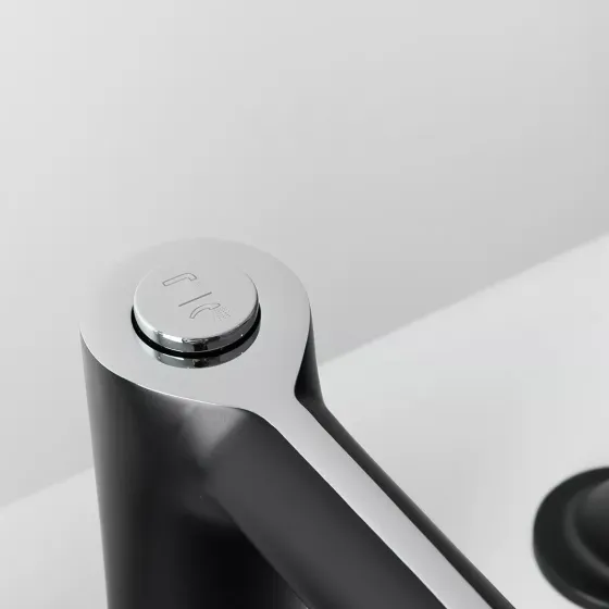 Змішувач на борт ванни GAPPO G1103-6 чорний/хром Київ