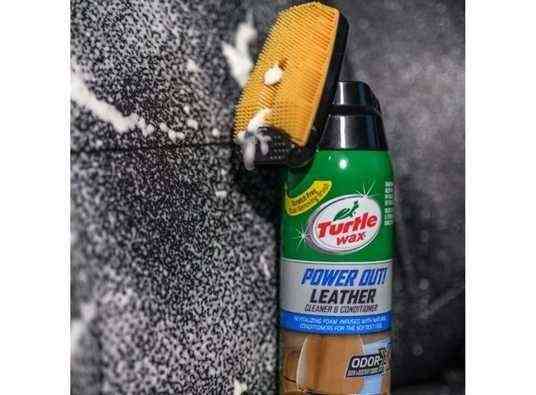Очищувач шкіри зі щіткою TURTLE WAX ODOR-X, 400 мл Ковель