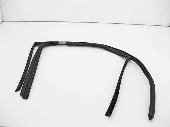 Mercedes-Benz  A2127351825 Ущільнювач опускного скла задніх правих дверей E-Class W212 Одеса