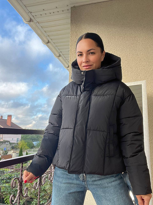 Куртка женская Lady Yep 9068 оверсайз укороченная надпись впереди с капюшоном one size, черный, one size Киев - изображение 11