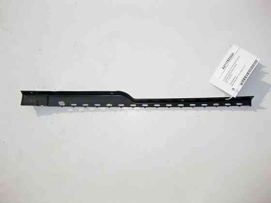 Mercedes-Benz  A2117820224 Направляюча ущільнювальна гумка отвору електролюка праворуч CLS C219 Одеса