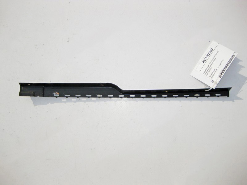 Mercedes-Benz  A2117820224 Направляюча ущільнювальна гумка отвору електролюка праворуч CLS C219 Одесса - изображение 2