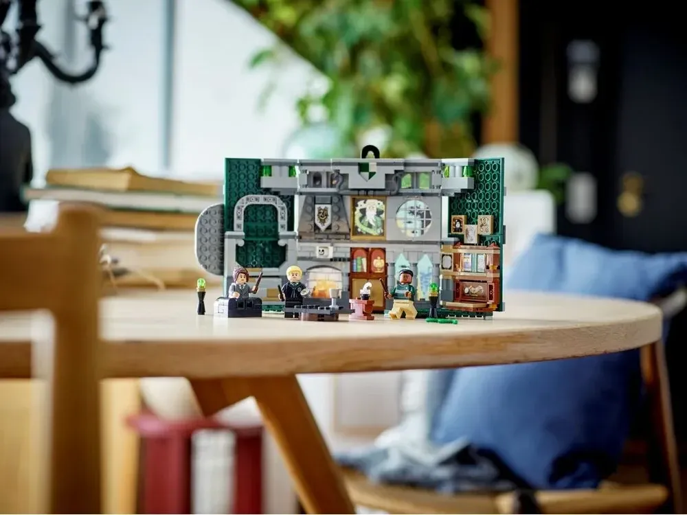 Конструктор Harry Potter Вімпел факультету Слизерин (76410), сумісний з lego-лого Київ - фото 4