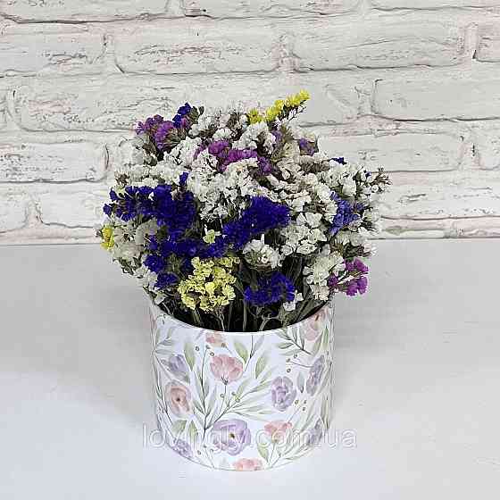 Нежная композиция из сухоцветов в кашпо 