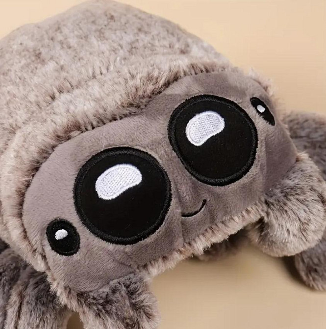 М’яка іграшка-павучок з пухнастим хутром | Іграшковий павук з великими Глазама, сірого кольору, 17×11 см Київ - фото 4