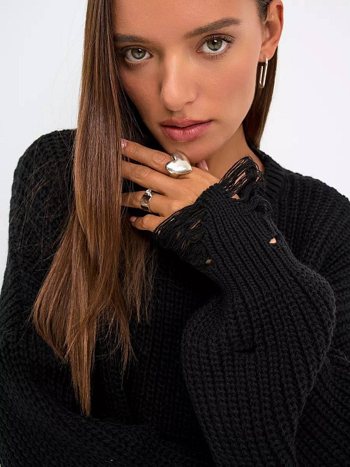 Жіноча затишна тепла сукня вільного силуету з рваним ефектом машинне в'язання Чорний Одеса - фото 7