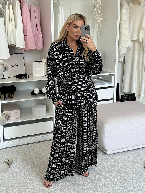 Жіночий легкий принтований костюм-двійка: сорочка та штани з хусткою сатин Чорний 2 Одеса - фото 6