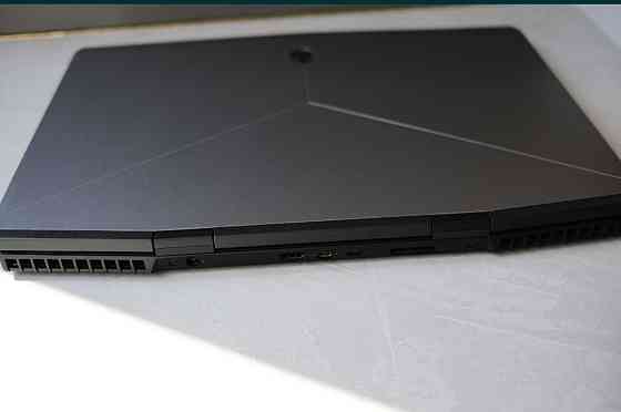Ноутбук Dell Alienware M17Epic Silver i7-8750H 16ram 512SSD RTX 2070 Max -Q Київ