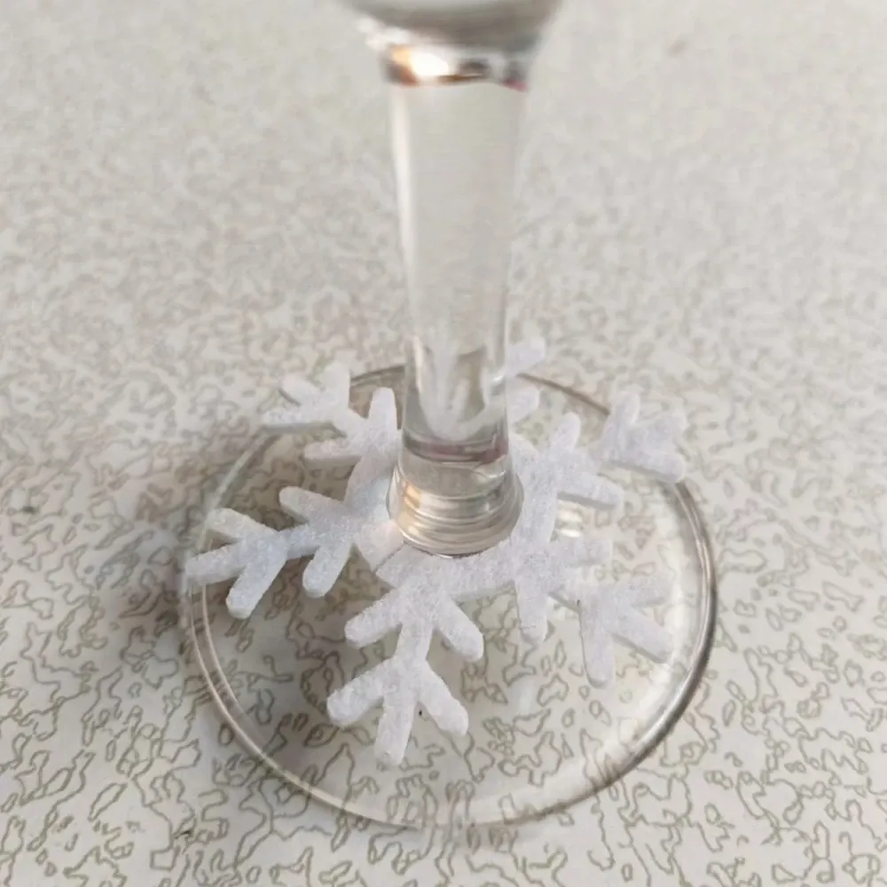 Прикраси для бокалів на новий рік Сніжинки 6 штук 55 мм сірий Київ - фото 2