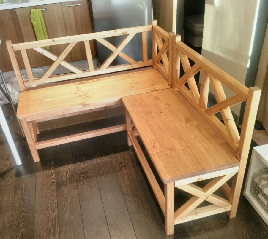 Угловая кухонная скамейка 