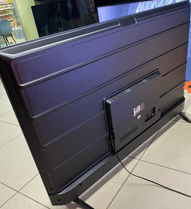 Телевизор Безрамный: 65