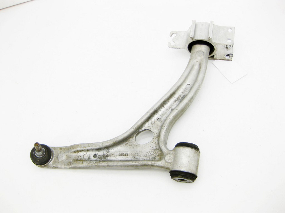 Mercedes-Benz  A2463304800 Нижній важіль передньої підвіски правий CLA Shooting Brake X117 CLA C117 A-class W176 B-class W246 Одеса - фото 1