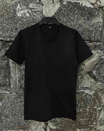 Чоловіча літня базова футболка на літо Бавовна однотонна повсякденна чорна Одеса