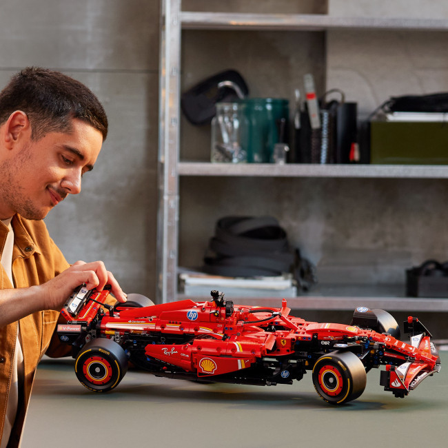 Автомобіль формула 1 Конструктор Ferrari SF-24, 1361 деталей у стилі Technic lego лего Київ - фото 13