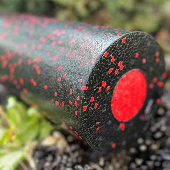 Масажний ролик (роллер) гладкий PowerPlay PP-4348 2 in 1 EPP Foam Roller Чорно/Червоний (33x14см.) Кам'янське