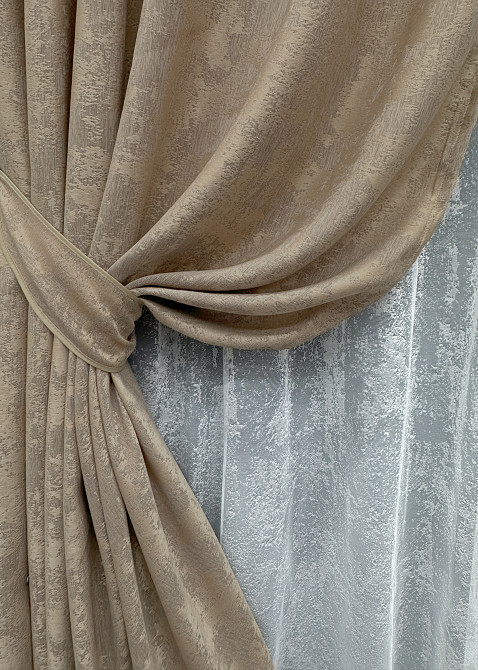 Комплект штор VR-Textil Жаккард Мрамор 150х270 2шт и Тюль 500х270 1207ш-1400т Капучино с белым 71-005/4 Киев - изображение 4