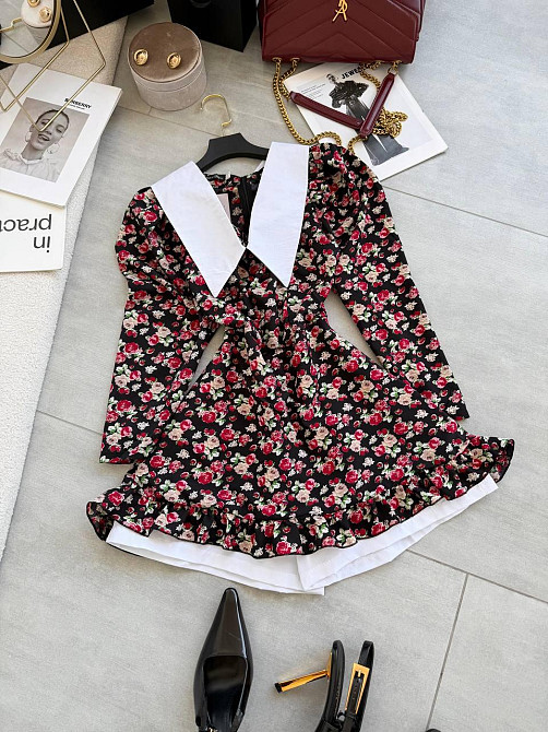 Жіноча романтична мінісукня-комбінезон у квітковий принт із білим коміром софт+котон Чорний, 42/44 Одеса - фото 1