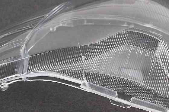 УЦІНКА ACTIVE Скло фари передньої (скол знизу, див. фото) Киев