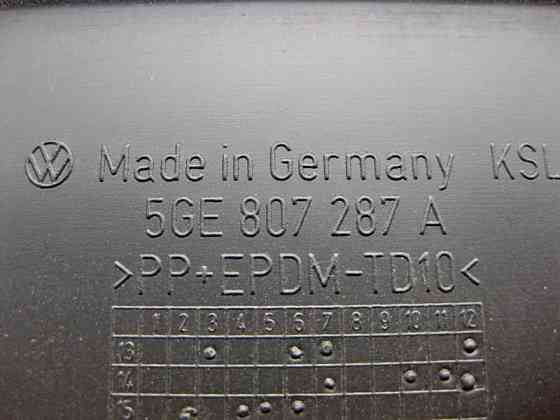 VAG  5GE807287A Подіум - накладка номерного знака на передньому бампері VW Golf 7 USA Одеса