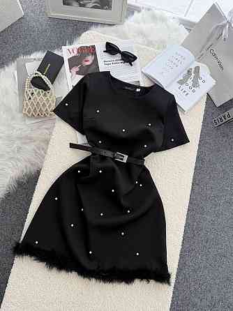 Жіноча романтична сукня з перлинами та натуральним пір'ям креп костюмка Одеса