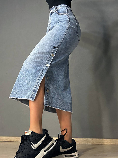 Юбка женская джинсовая Liana 558-559 миди прямая стрейчевая с разрезами на пуговицах голубая, голубой, З2, 32, 89 см, 112 см Киев - изображение 1