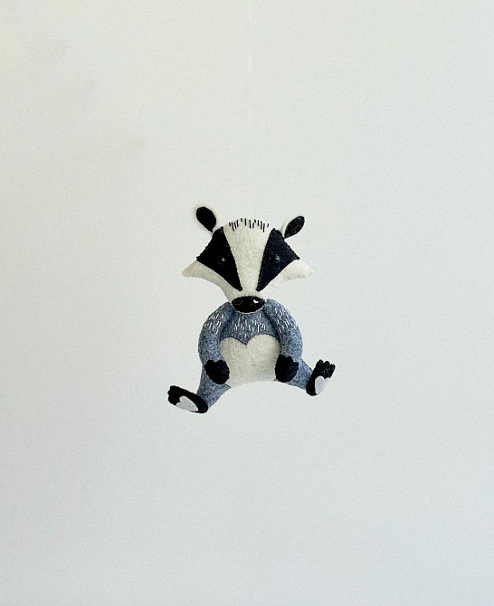 М’яка фетрова іграшка барсук ручної роботи – безпечна розвиваюча іграшка Київ - фото 3