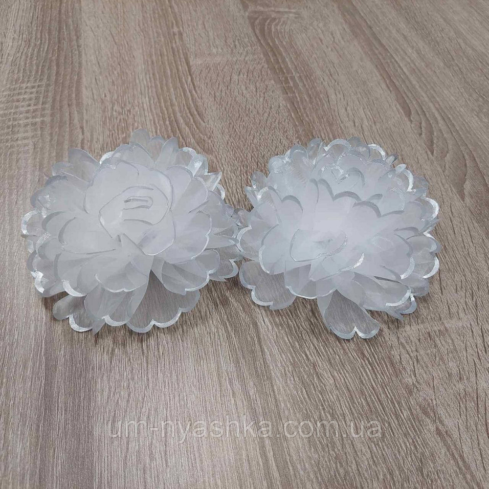 Бант белый с синим 