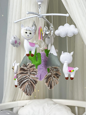 Дитячий музичний мобіль на ліжечко для немовлят WooolyWool «Лама-бохо» з 35 мелодіями Київ - фото 2