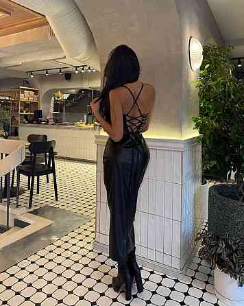 Привлекательное женское вечернее платье с эко кожи. Одесса