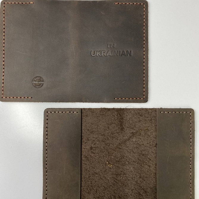 Паспортниця UA  Коричнева шкіряна, практичний стильний чохол зі шкіри з тисненням, обкладинка на паспортMasterSem Київ - фото 1
