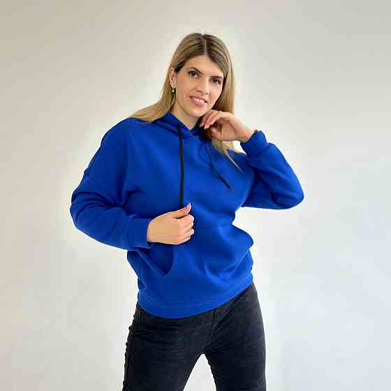 Однотонный батник с капюшоном 