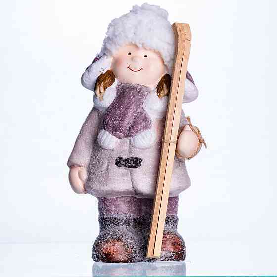 Yiwu Новорічна фігурка Дівчинка з лижами з фарфору 12×8×23 (см) новорічний декор для дому, квар Коломия
