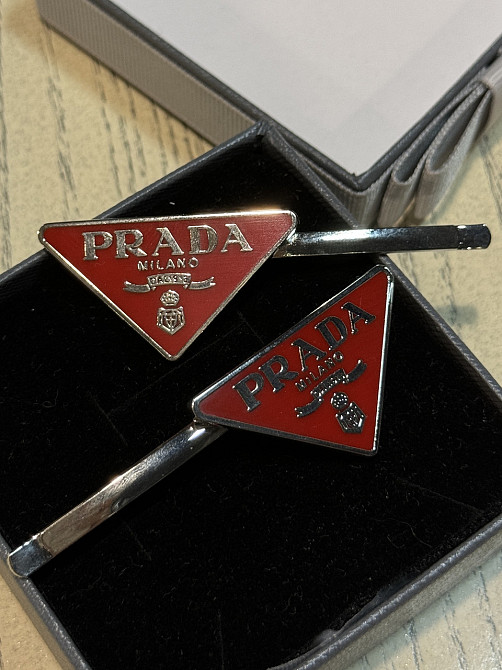 Шпилька "невидимка для волосся трикутник Прада Prada червона Одеса - фото 2