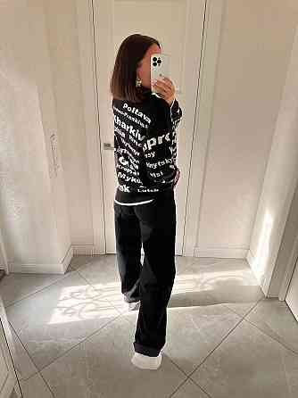 Жіночий стильний светр оверсайз із містами Чорний Одеса