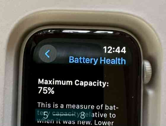 Смарт -Часы Apple Whatch Series 4 (44 mm) Silver Aluminum Case with White Sport Band Київ