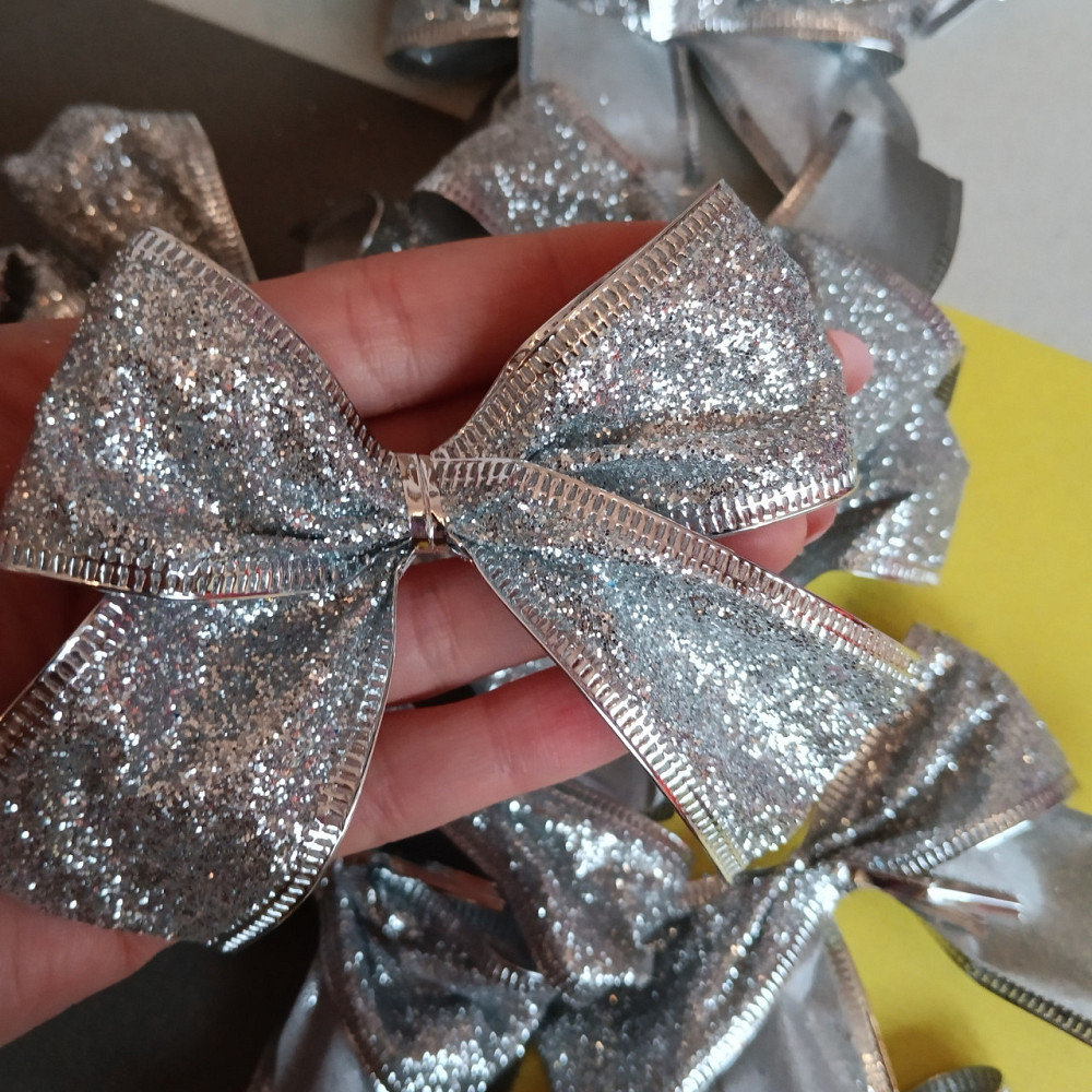 Ялинкові прикраси бант срібло Київ - фото 3