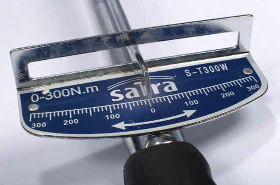 Ключ динамометричний стрілочний 0-300 Нм 1/2" SATRA S-T300W Чернігів