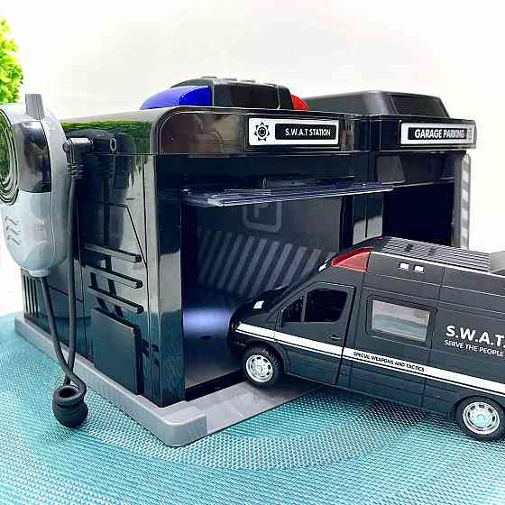 Ігровий набір Chengmei Toys Гараж з машинкою Швидка допомога зі світловими та звуковими ефектами (CLM-557) Чернігів