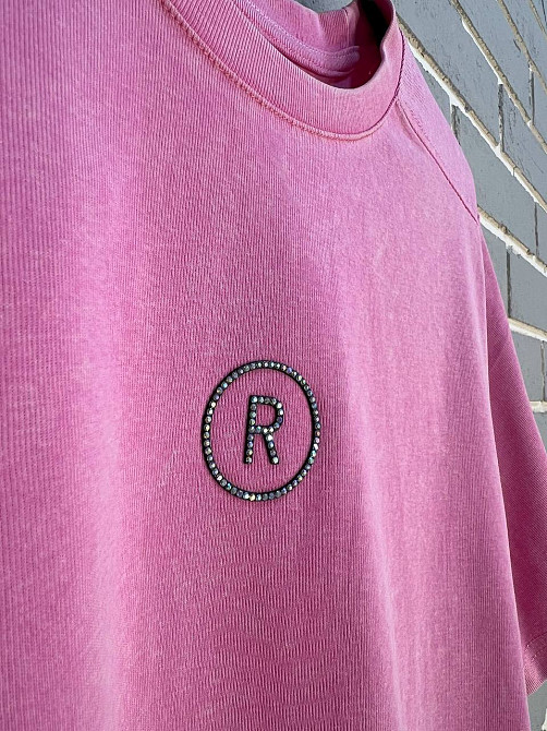 Футболка жіноча A-N 02517 варена аплікація літера "R" з камінців попереду середньої довжини one size, рожевий, one size Київ - фото 12