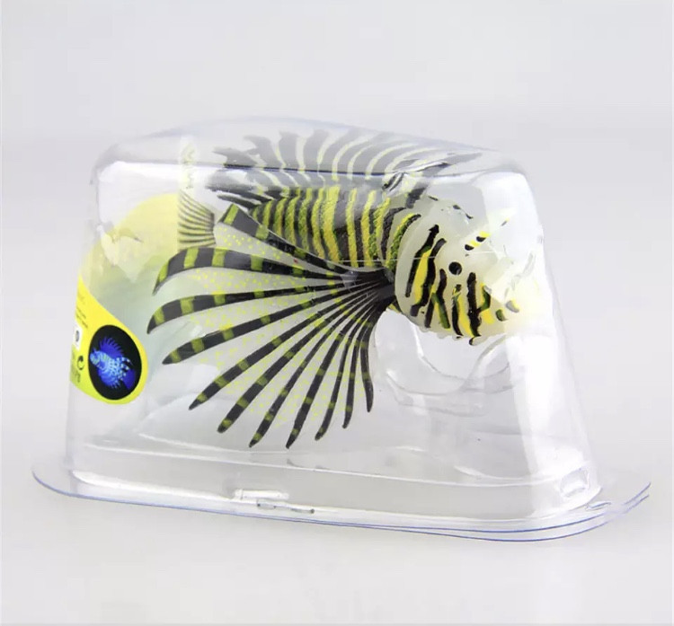 Искусственная рыбка Крылатка, салатовый, силиконова и люминисцент(светящая )декор в аквариум - размер 10*7 см Киев - изображение 1