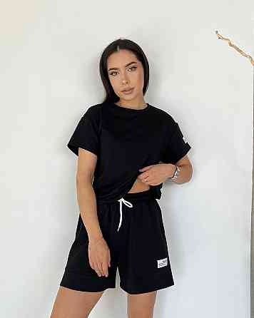 Трикотажный костюм с шортами 