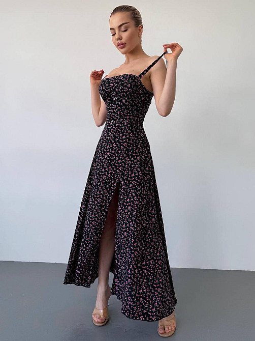 Женское романтичное платье макси на бретелях с разрезом штапель 46/48, Черный Одесса - изображение 4