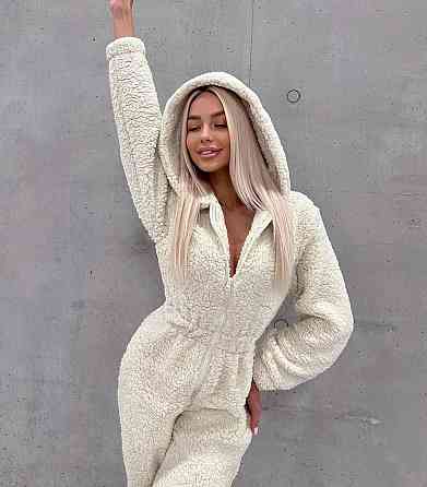 Жіночий теплий затишний комбінезон з капюшоном з хутра тедді Одеса