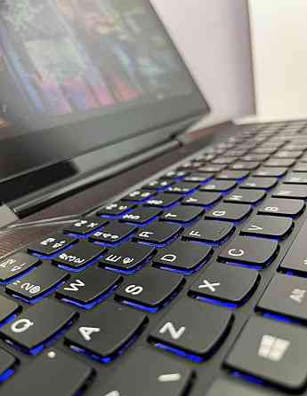 Lenovo Legion Y720-15 15.6” Full HD / i7-7700HQ / GTX 1060 6 Gb / SSD 256 Gb / HDD 500 Gb Харків